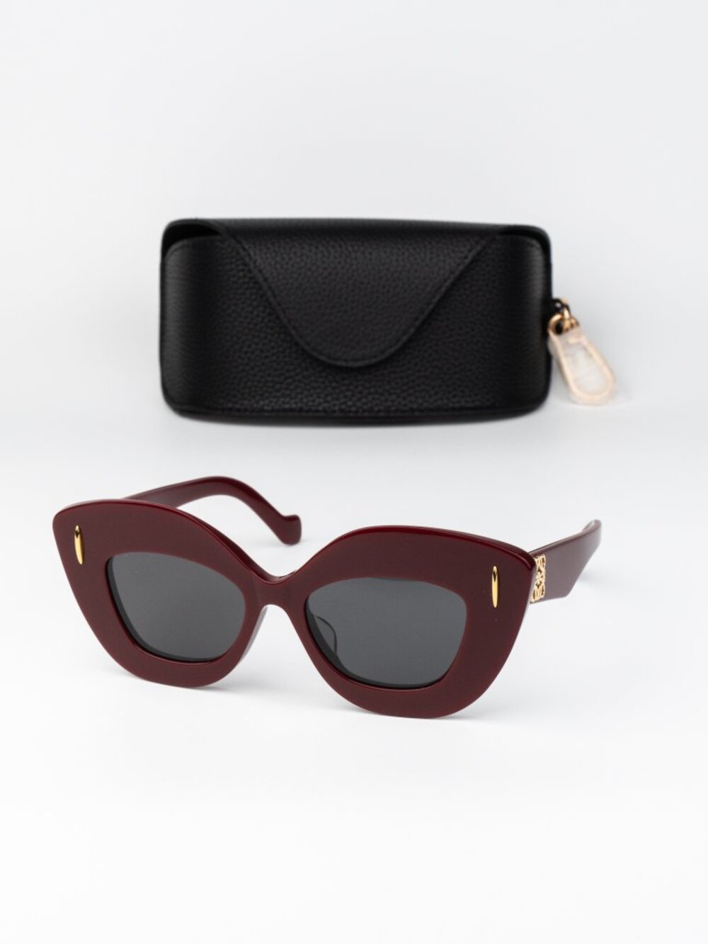 Loewe Women Sunglasses Red Grey Cat Eye LW40127F 66A NEW AUTHENTIC
